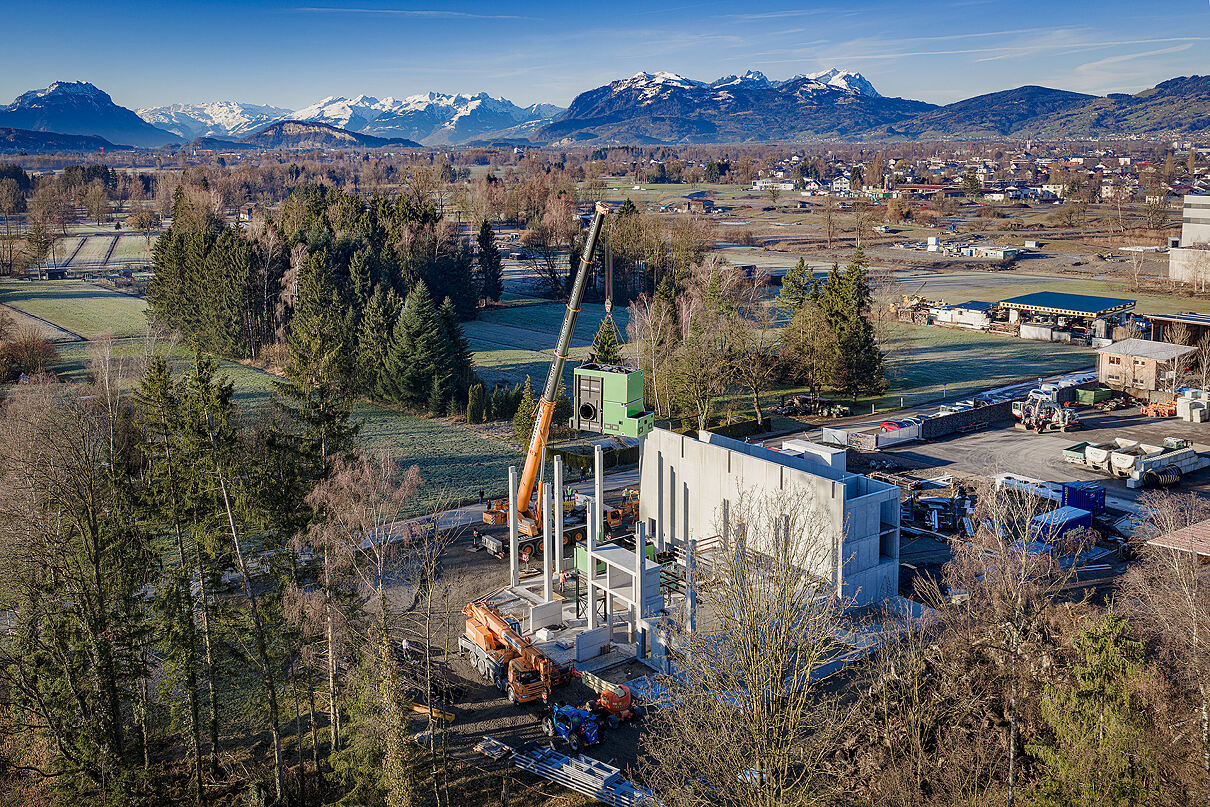 20260226_Kelag Energie & Wärme_Einhub Heizkessel Lustenau 3